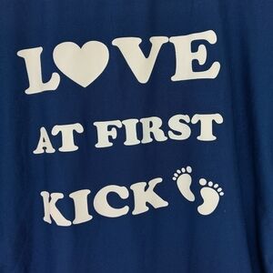 Women's Love at First Kick Navy Blue Maternity T Shirt Size Large 12-14